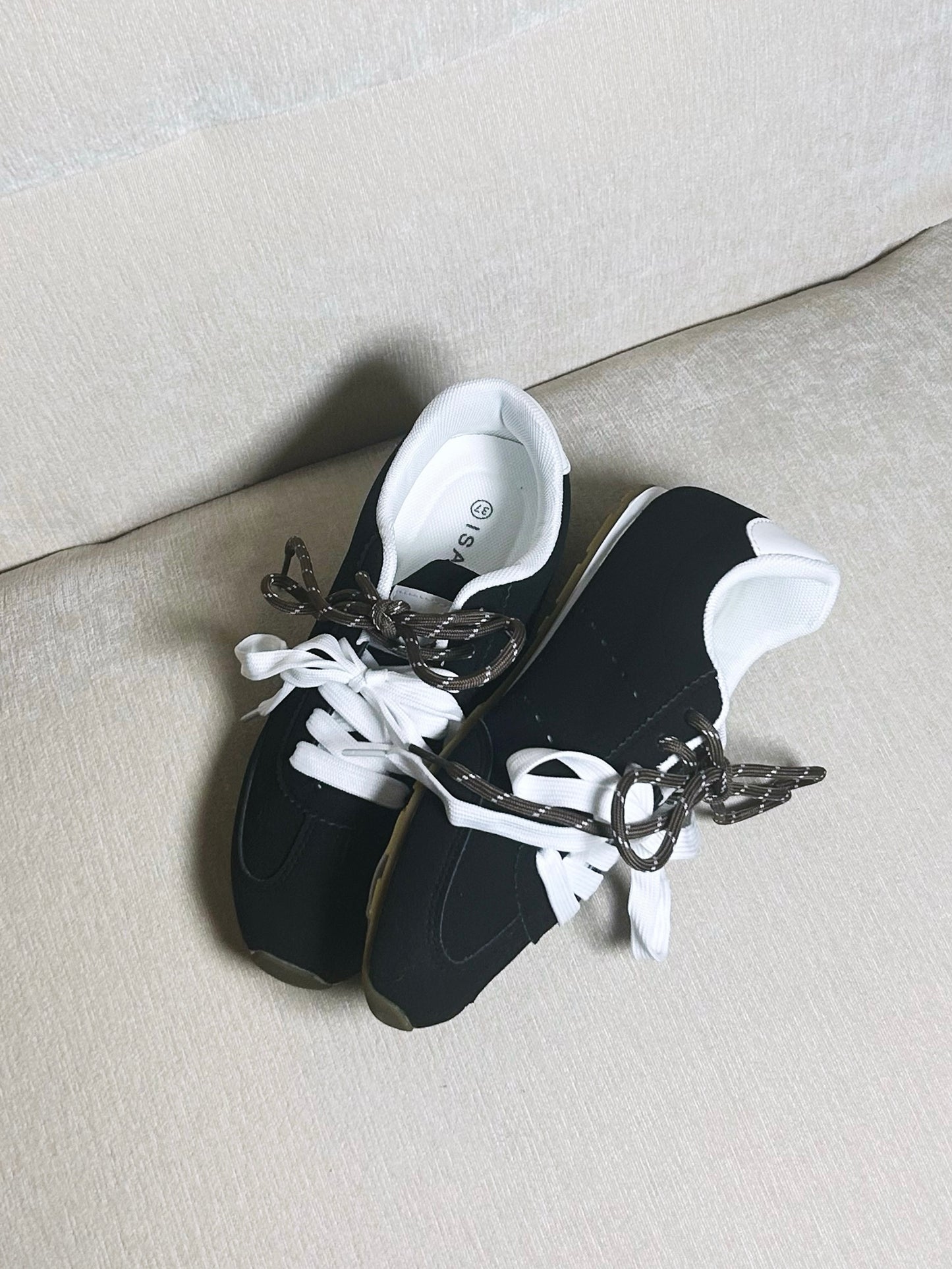 SNEAKERS black