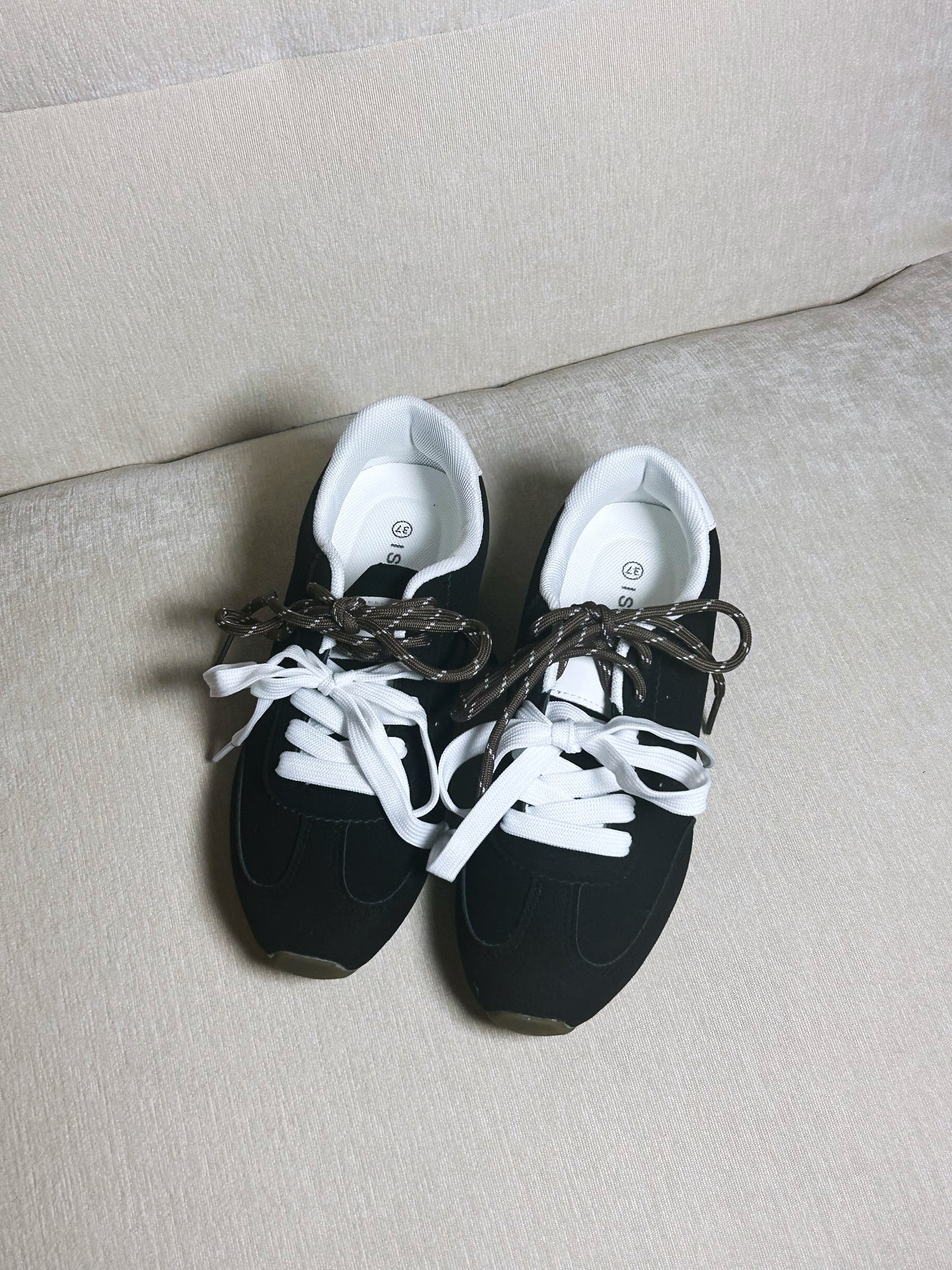 SNEAKERS black